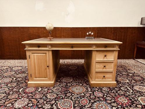 Landelijk Engels Blank Eiken Bureau Partnerdesk, Antiek en Kunst, Antiek | Kantoor en Zakelijk, Ophalen