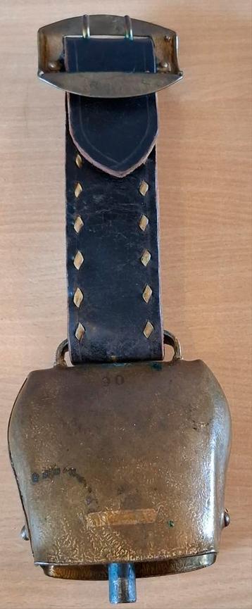Geitenbel . Metaal/leer. 31 cm. beschikbaar voor biedingen