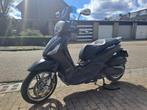 in nieuwstaat verkerende Piaggio Beverly ST350 Police, Motoren, Motoren | Piaggio, Scooter, Particulier, 12 t/m 35 kW, 350 cc