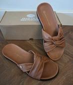 Slippers van Fred de la Bretoniere Nieuw in doos maat 38, Slippers, Fred de la Bretoniere, Bruin, Nieuw