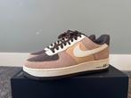 Nieuwe Nike Air Force 1 LV8 EMB Maat 41, Bruin, Nieuw, Ophalen of Verzenden, Sneakers of Gympen