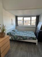 Bed frame + mattress, Ophalen, Tweepersoons, Hout, 200 cm