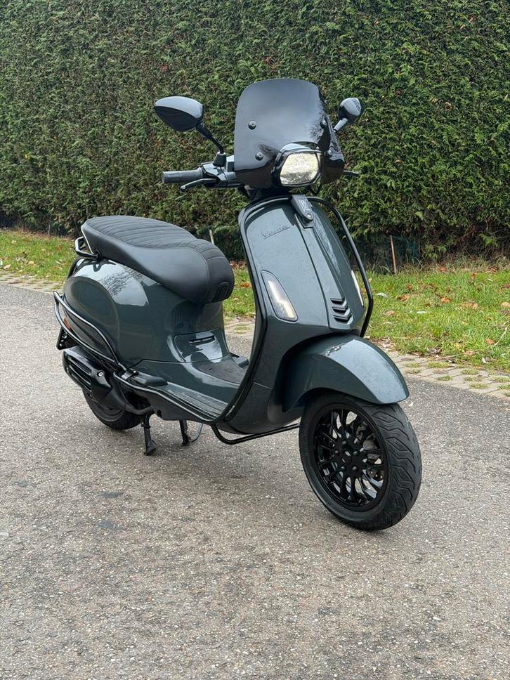 Vespa Sprint 2020! Custom! Porsche Grey! Brom, Fietsen en Brommers, Scooters | Vespa, Zo goed als nieuw, Overige modellen, Benzine