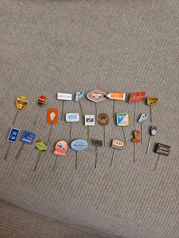 Vintage Reclamepins - 24 stuks gemengd beschikbaar voor biedingen