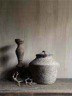 Stenen pot kathmandu kruik deksel stoer sober landelijk