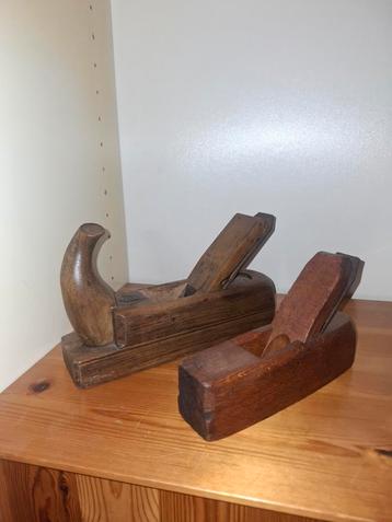 Twee oude Houtschaven beschikbaar voor biedingen