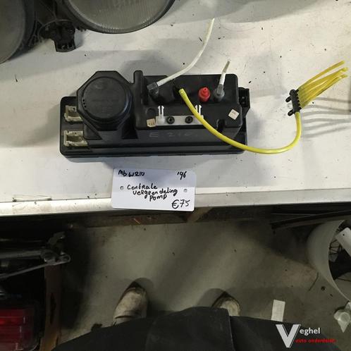 Mercedes W210 1996 Centrale vergrendelingspomp Vacuumpomp, Auto-onderdelen, Motor en Toebehoren, Gebruikt, Ophalen of Verzenden