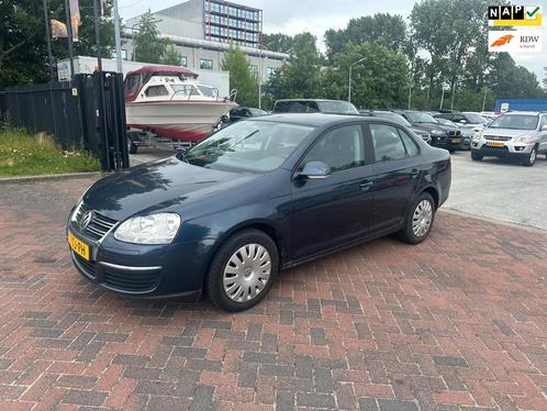 Volkswagen Jetta 1.6 FSI Trendline Airco! 180DKM NAP!, Auto's, Volkswagen, Bedrijf, Te koop, Jetta, ABS, Airbags, Airconditioning