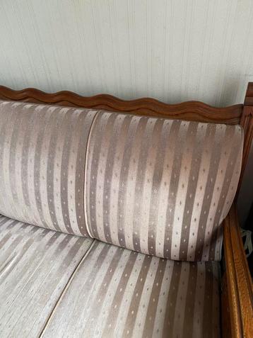 Antieke Velours Bank met Stoelen beschikbaar voor biedingen