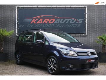 Volkswagen Touran 1.6 TDI Highl DSG Pano Cruis Nav Clim Trkh beschikbaar voor biedingen