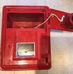 OUDE BRANDMELDER VOORZIEN VAN EMAILLE BORDJE, Antiek en Kunst, Ophalen