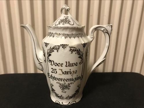 Mooie porseleinen koffiekan voor een 25 jarig huwelijksfeest, Antiek en Kunst, Antiek | Servies los, Ophalen