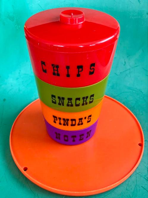 Retro snacktoren set van 4 kunststof bakjes jaren 70, Verzamelen, Retro, Huis en Inrichting, Ophalen of Verzenden