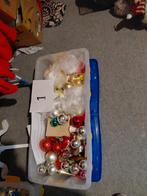 Doos kerst artikelen, Ophalen, Zo goed als nieuw