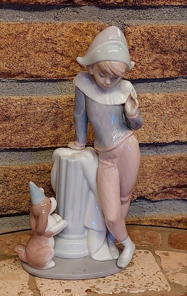 LILARDO Tuesday Child meisje met hond, Antiek en Kunst, Antiek | Porselein, Ophalen of Verzenden