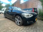 BMW 1-Serie 116I 100KW 5DR Aut8 2012 Zwart, 65 €/maand, Zwart, 4 cilinders, Zwart