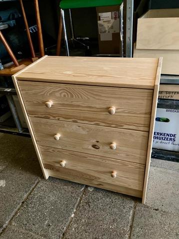 Houten ladekast IKEA Rast, met 3 lades beschikbaar voor biedingen