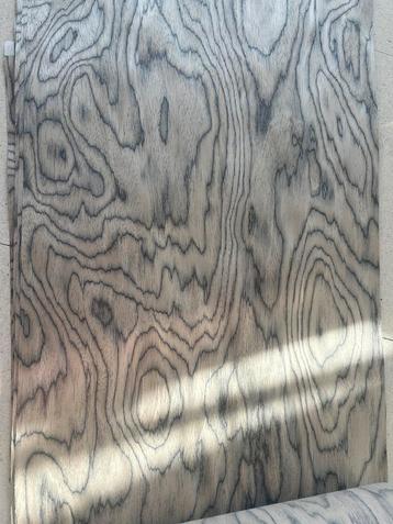 Hout fineer (lijkt op alpi sottsass grey) beschikbaar voor biedingen
