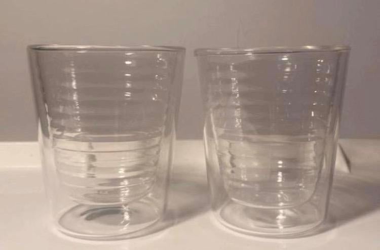 2 Dubbelwandige glazen espresso glaasjes. Hoogte 7,5 cm., Ophalen of Verzenden, Zo goed als nieuw, Borrel- of Shotglas