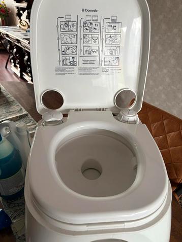 Dometic Draagbaar Toilet - Zo goed als nieuw beschikbaar voor biedingen