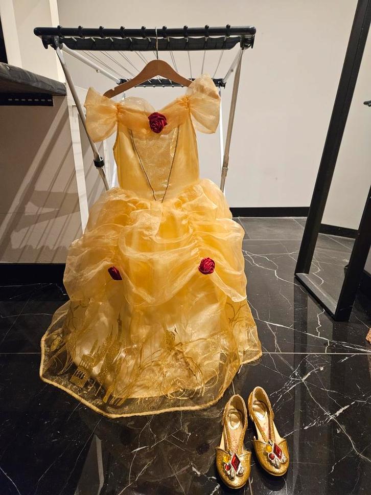 Prinsessen jurk Belle Kostuum met Schoenen - Maat 116, Hobby en Vrije tijd, Feestartikelen, Carnaval, Ophalen of Verzenden