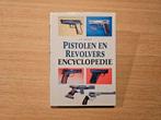Geillustreerde pistolen en revolvers encyclopedie, Ophalen of Verzenden, Zo goed als nieuw, A.E. Hartink