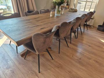 grote eettafel van de bommel beschikbaar voor biedingen