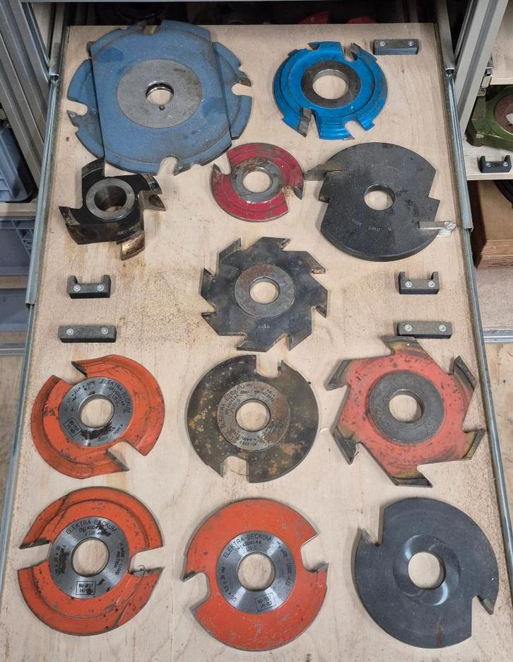 Diverse Freeskoppen. Asgat 30 of 40, Doe-het-zelf en Verbouw, Gereedschap | Freesmachines, Gebruikt, Elektrisch, Overige soorten