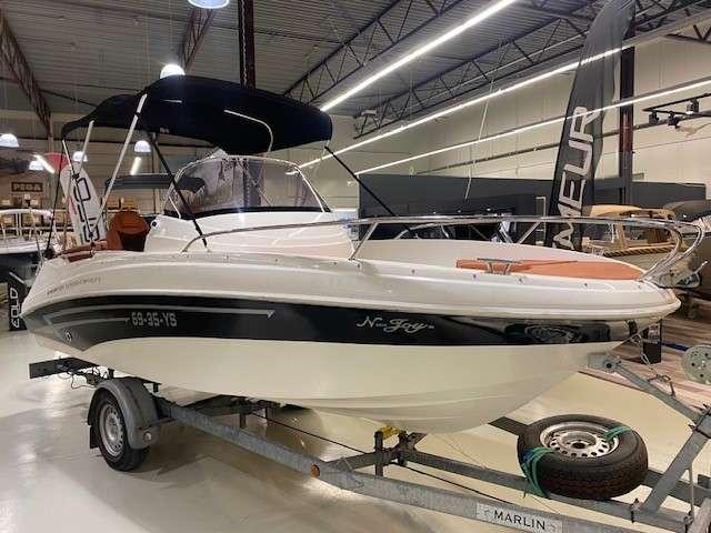 Prins 555 - 100PK Suzuki - Occasion Vaarklaar!, Watersport en Boten, Vis- en Consoleboten, Gebruikt, 70 pk of meer, 3 tot 6 meter