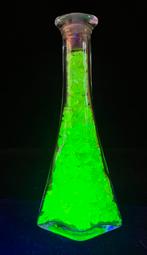 Fles met Uraniumglas ( vaseline glas ), Ophalen of Verzenden