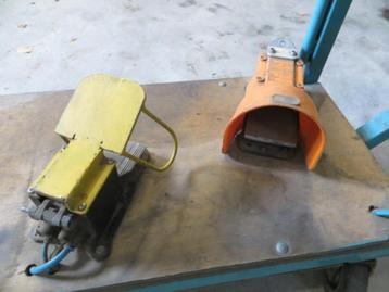 Hydraulische stans beschikbaar voor biedingen