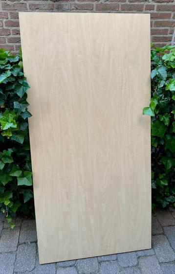 Fraai bureau 160 x 80 x 75 beschikbaar voor biedingen