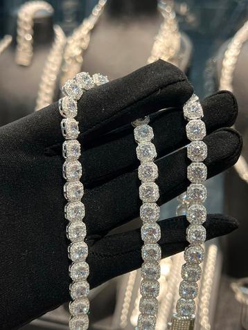 925 Zilveren Iced Set met Zirkonia beschikbaar voor biedingen