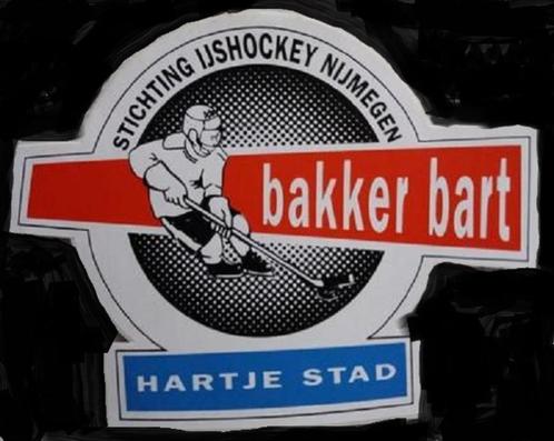 Gezocht: IJshockey stickert Bakker Bart Nijmegen 1990-1992, Sport en Fitness, IJshockey, Zo goed als nieuw, Overige typen, Ophalen