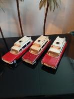 3x superior ambulance Cadillac.  Corgi toys.  Opknappers, Ophalen of Verzenden, Gebruikt, Auto, Corgi
