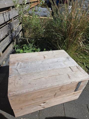 Steigerhouten bijzettafel tuin
80x59x43 cm
 beschikbaar voor biedingen