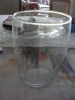 Te koop mooie glazen vaas 20 cm hoog 14 cm aan boven kant, Ophalen of Verzenden, Overige kleuren, Glas, Minder dan 50 cm
