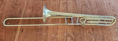 King Cleveland 605F Bb/F Small bore Tenor Trombone, Muziek en Instrumenten, Blaasinstrumenten | Trombones, Gebruikt, Tenor, Met koffer