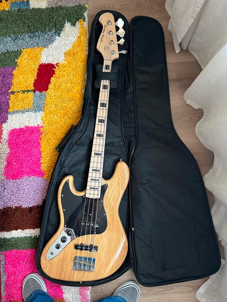 Linkshandige Harley Benton Basgitaar + Versterker & Tas, Muziek en Instrumenten, Versterkers | Bas en Gitaar, Gebruikt, Basgitaar