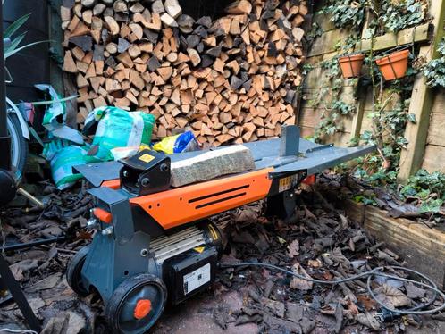 Kloof machine lenen, €20 per keer, 7 ton, omgeving Die Bilt., Tuin en Terras, Kloofmachines, Zo goed als nieuw, Elektrisch, Ophalen