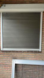 2 roluiken, Doe-het-zelf en Verbouw, Rolluiken, Ophalen, Gebruikt, 100 tot 150 cm, 100 tot 150 cm