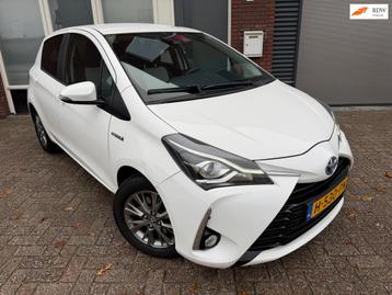 Toyota Yaris 1.5 Hybrid Dynamic / Camera / Navi / Clima / Cr beschikbaar voor biedingen