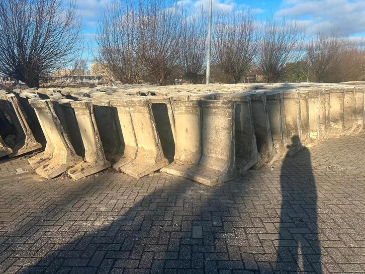 gebruikte keerwanden perronwanden sleufsilo grondkering, Tuin en Terras, Bielzen en Borders, Gebruikt, Overige typen, Beton, Minder dan 25 cm