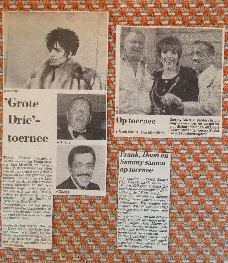 Berichtjes Frank Sinatra, Verzamelen, Tijdschriften, Kranten en Knipsels, Knipsel(s), 1980 tot heden, Ophalen of Verzenden