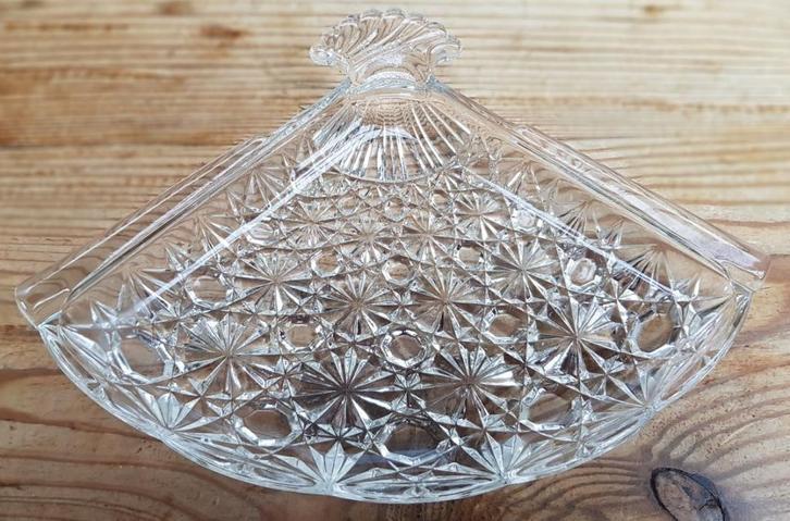 Vintage AVON glazen waaier schaaltje, zeep schaaltje, Antiek en Kunst, Curiosa en Brocante, Ophalen of Verzenden