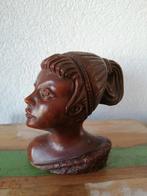 Houten buste van een jonge vrouw, Antiek en Kunst, Kunst | Beelden en Houtsnijwerken, Ophalen of Verzenden