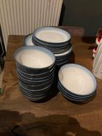 Servies: Dinerborden, ontbijtborden en schaaltjes, Huis en Inrichting, Keuken | Servies, Ophalen, Gebruikt, Bord(en), Effen