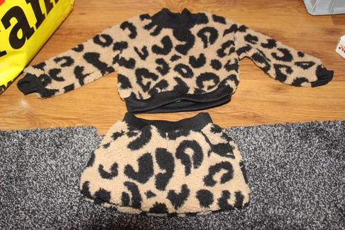 trui met rokje bruin/zwart, Kinderen en Baby's, Babykleding | Overige, Gebruikt, Meisje, Ophalen of Verzenden