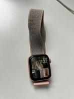 Apple Watch 4 series 40 mm, Sieraden, Tassen en Uiterlijk, Smartwatches, Ophalen of Verzenden, Roze, Zo goed als nieuw