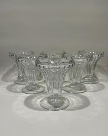 8x Vintage Franse Ijscoupes beschikbaar voor biedingen